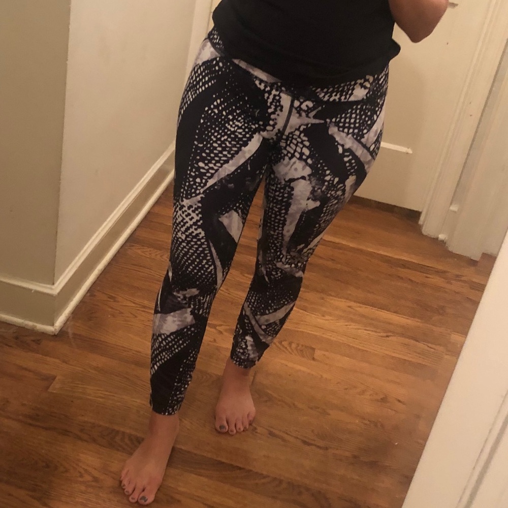 LULULEMON ankle length leggings
